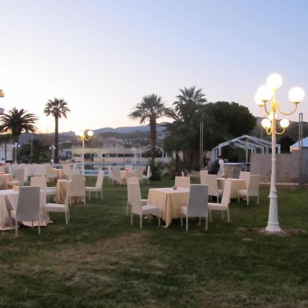 Club Hotel Kennedy Roccella Ionica Exterior photo