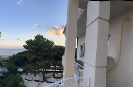Club Hotel Kennedy Roccella Ionica Exterior photo