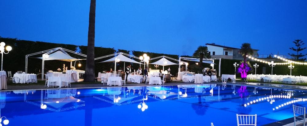 Club Hotel Kennedy Roccella Ionica Exterior photo